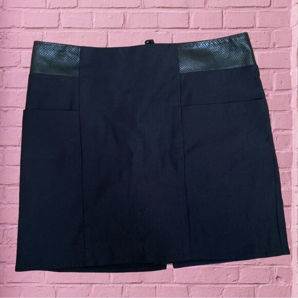 Rag & Bone black mini skirt w/leather accent - Picture 1 of 7